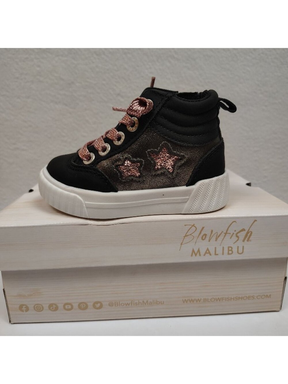 Blowfish Malibu High Top Sneakers Toddler Girls 5T Wanderland Fashion